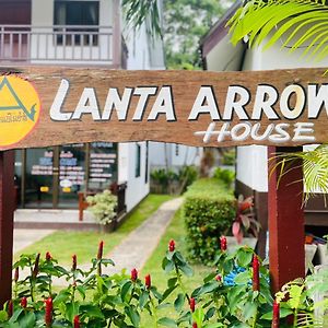 Lanta Arrow House
